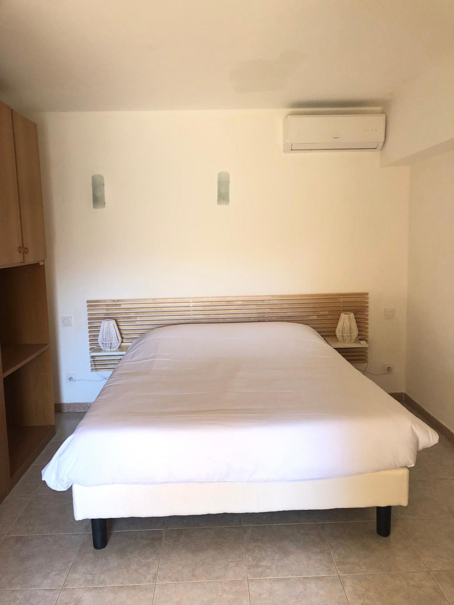 Residences Anna Сентури Екстериор снимка