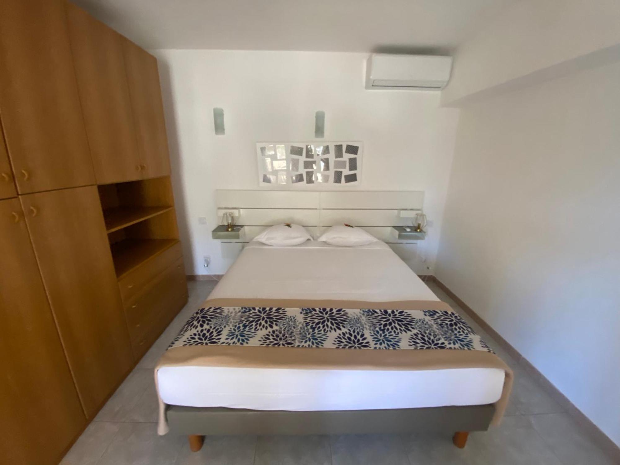Residences Anna Сентури Екстериор снимка