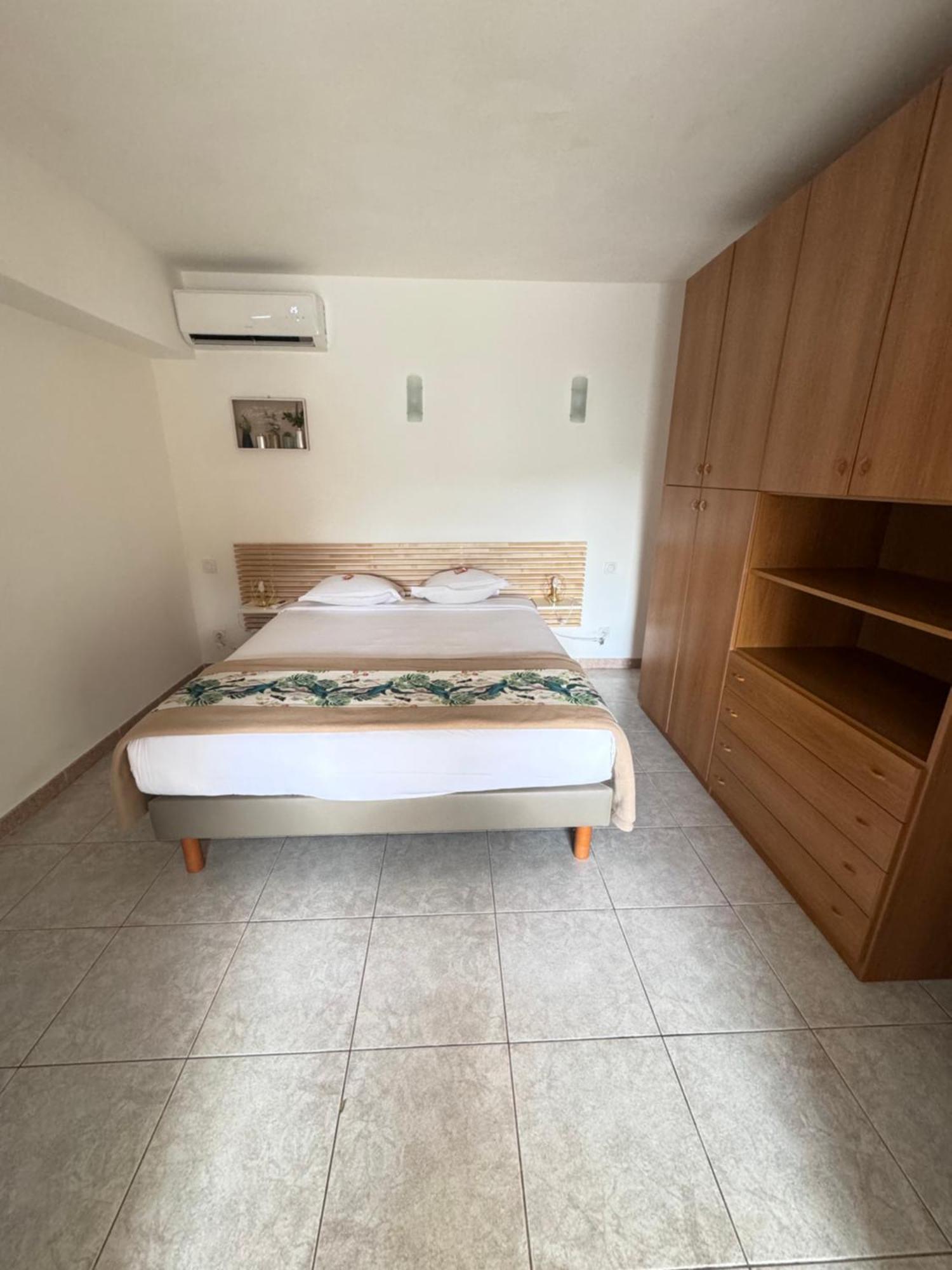 Residences Anna Сентури Екстериор снимка